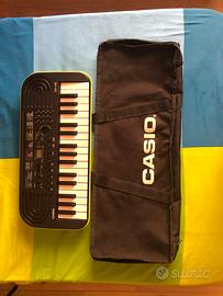 Pianola Casio  SA-46 con custodia