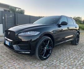 Jaguar f-pace 2.0 4x4 full opt. Cerchi 22 e 19