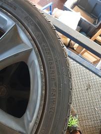 225/45 r18