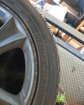 225/45 r18