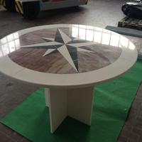 Tavolo in marmo con intarsio rosa dei venti