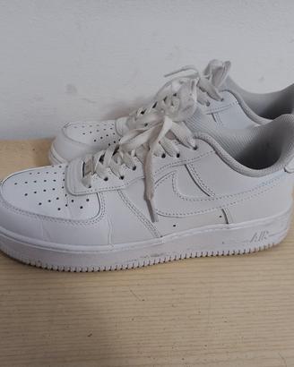 sneakers Nike Air Force 1 bianche
