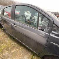 FIANCATA DESTRA TOYOTA YARIS HYBRID (XP130)