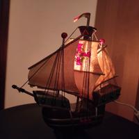 Lampada decorativa vintage. Modellino nave a vela