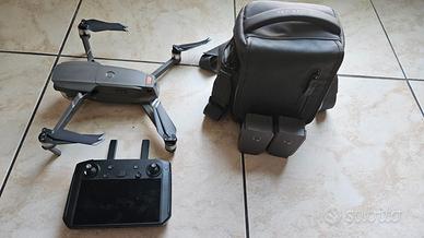 DJI Mavic 2 Zoom + Smart Controller + Fly More Kit