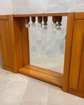 Specchio bagno in legno con 2 ante e ripiani