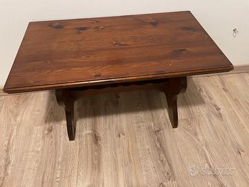 Divanetto, poltrana piu  tavolino