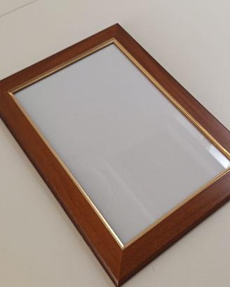 Cornice in Legno 20x30cm. con bordo interno Dorato