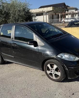 MERCEDES CLASSE A 180 CDI adatta neopatentati