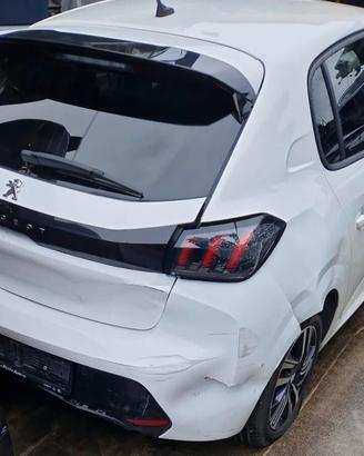 Peugeot 208 Blue HDi 100 1.5 diesel anno 2023 per 