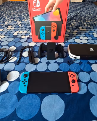 Nintendo Switch Oled Rosso/Blu come Nuova