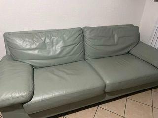 divano in pelle in  semi nuovo