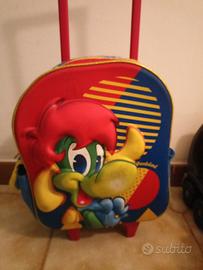 dono  giocattoli e zaino 