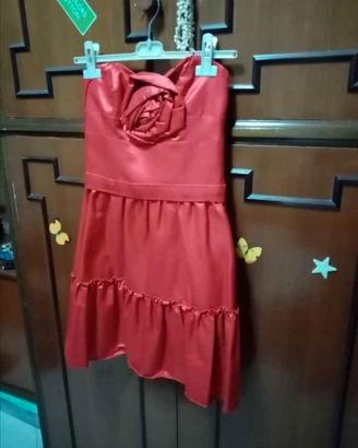 vestito rosso scollato per cerimonie