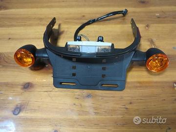 Gruppo frecce porta targa