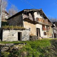 CASA SEMINDIPENDENTE A MONASTERO DI LANZO