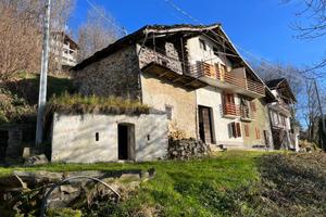 CASA SEMINDIPENDENTE A MONASTERO DI LANZO