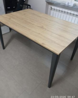 Tavolo stile industriale