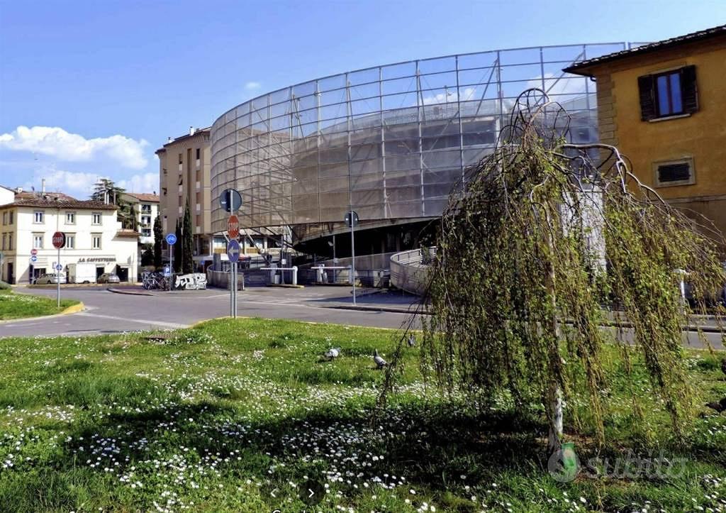 Immobile di 400 m² con 3 locali a Firenze - Vista 2