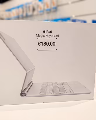 Apple iPad Magic Keyboard pari nuovo promo