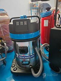 aspirapolvere a 3 motori 