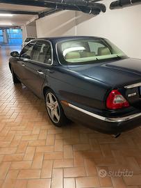 Jaguar XJ8