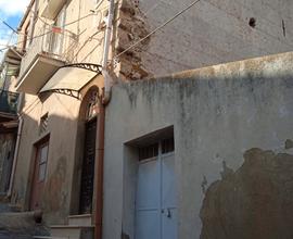 Casa da ristrutturare in centro storico