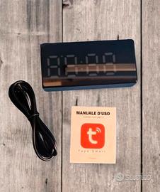 Sveglia con telecamera nascosta