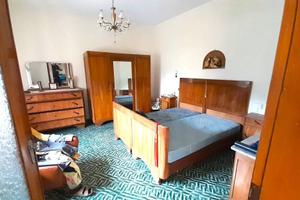 Casa indipendente di 251 m² con più di 5 locali e 