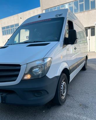 Mercedes sprinter
