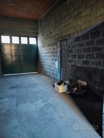 Ampio Garage/Deposito di 40 mq