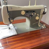 Macchina da cucire Necchi Supernova