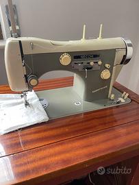 Macchina da cucire Necchi Supernova