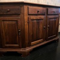 credenza