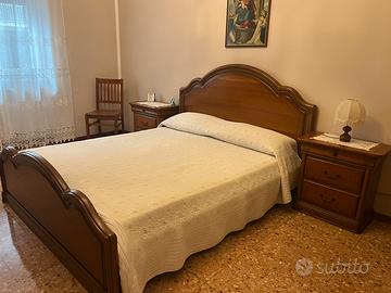 letto in arte povera como e comodini