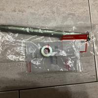 Perno + Dado forcellone Honda cr 125 cr 250 cr 500