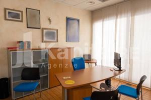 Immobile di 220 m² con 4 locali a Castenaso