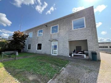Immobile in asta di 833 m² a Asti
