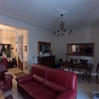 Appartamento ristrutturato con doppia esposizione