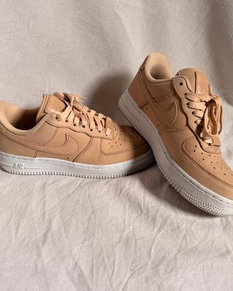 Nike Air Force 1 Low color beige / mandorla