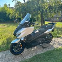 Scooter TMax 530