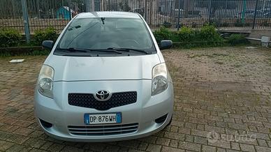 Toyota Yaris 1.0 5 porte Sol