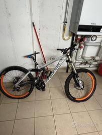 Bici Downhill Ghost dh 9000