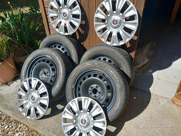 Cerchi in ferro con copricerchi