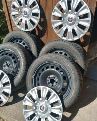 Cerchi in ferro con copricerchi