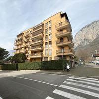2 LOCALI A LECCO