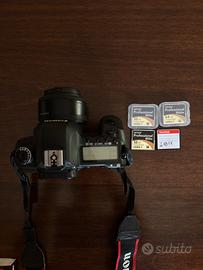 Canon 5D mark II + 35 mm yongnuo + 4 sd memoria