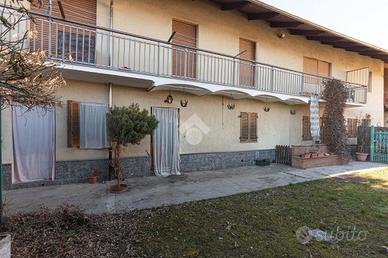 CASA SEMINDIPENDENTE A NOLE