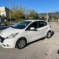 PEUGEOT 208 - 2013