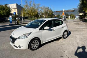 PEUGEOT 208 - 2013